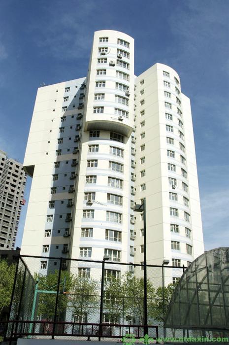 南門國(guó)際城F1高層住宅樓（新疆建筑工程天山獎(jiǎng)、江蘇省省外“揚(yáng)子杯”）